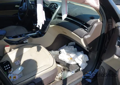 2015 Chevrolet Malibu 2Lt из США, поврежденный, VIN 1G11D5SL2FF218419